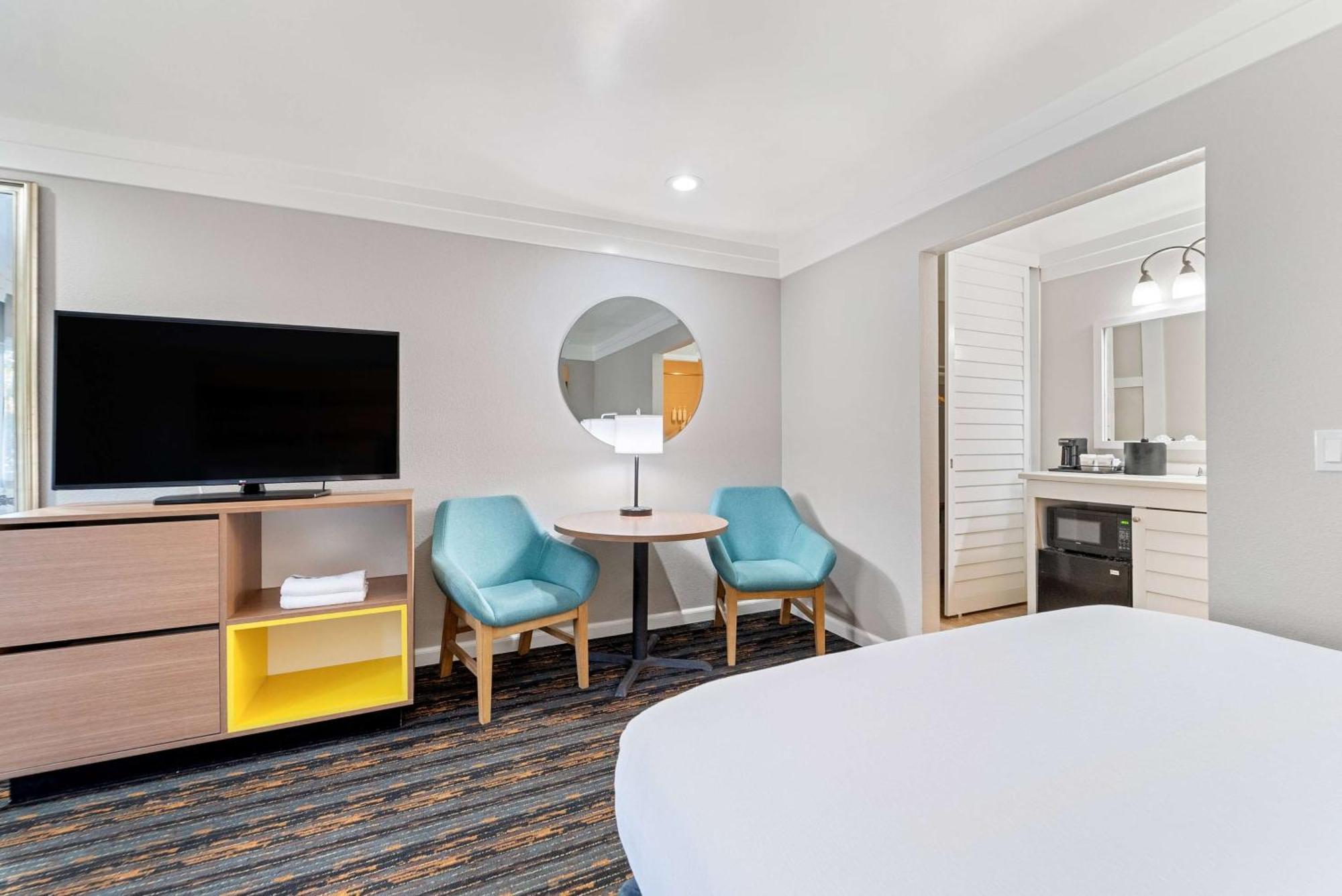 Days Inn By Wyndham San Diego Hotel Circle Eksteriør bilde