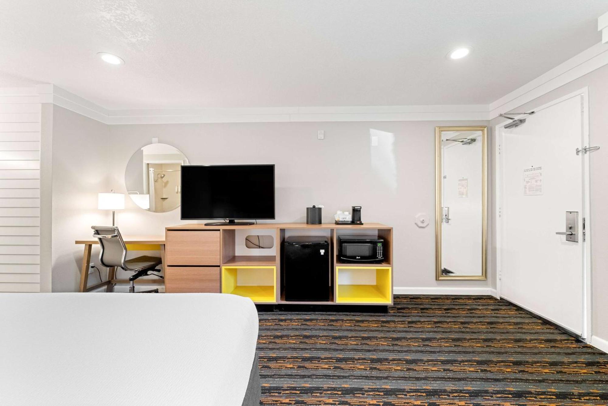 Days Inn By Wyndham San Diego Hotel Circle Eksteriør bilde