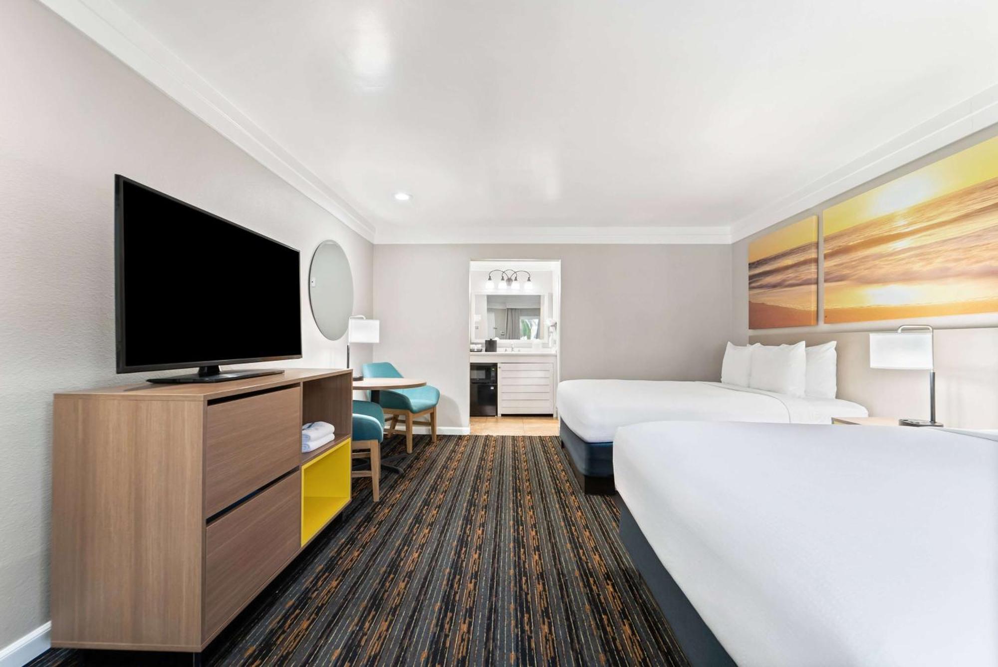 Days Inn By Wyndham San Diego Hotel Circle Eksteriør bilde