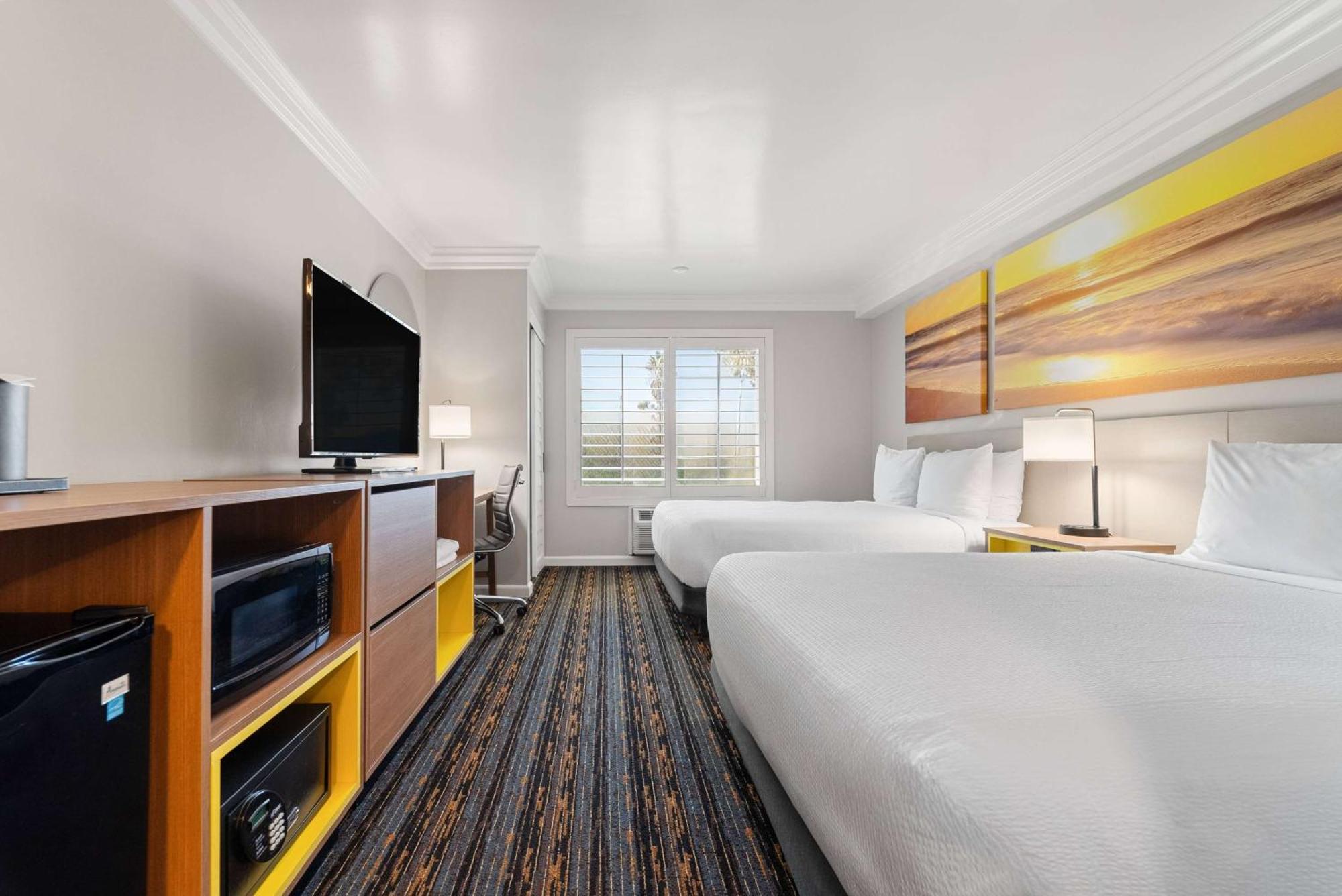 Days Inn By Wyndham San Diego Hotel Circle Eksteriør bilde