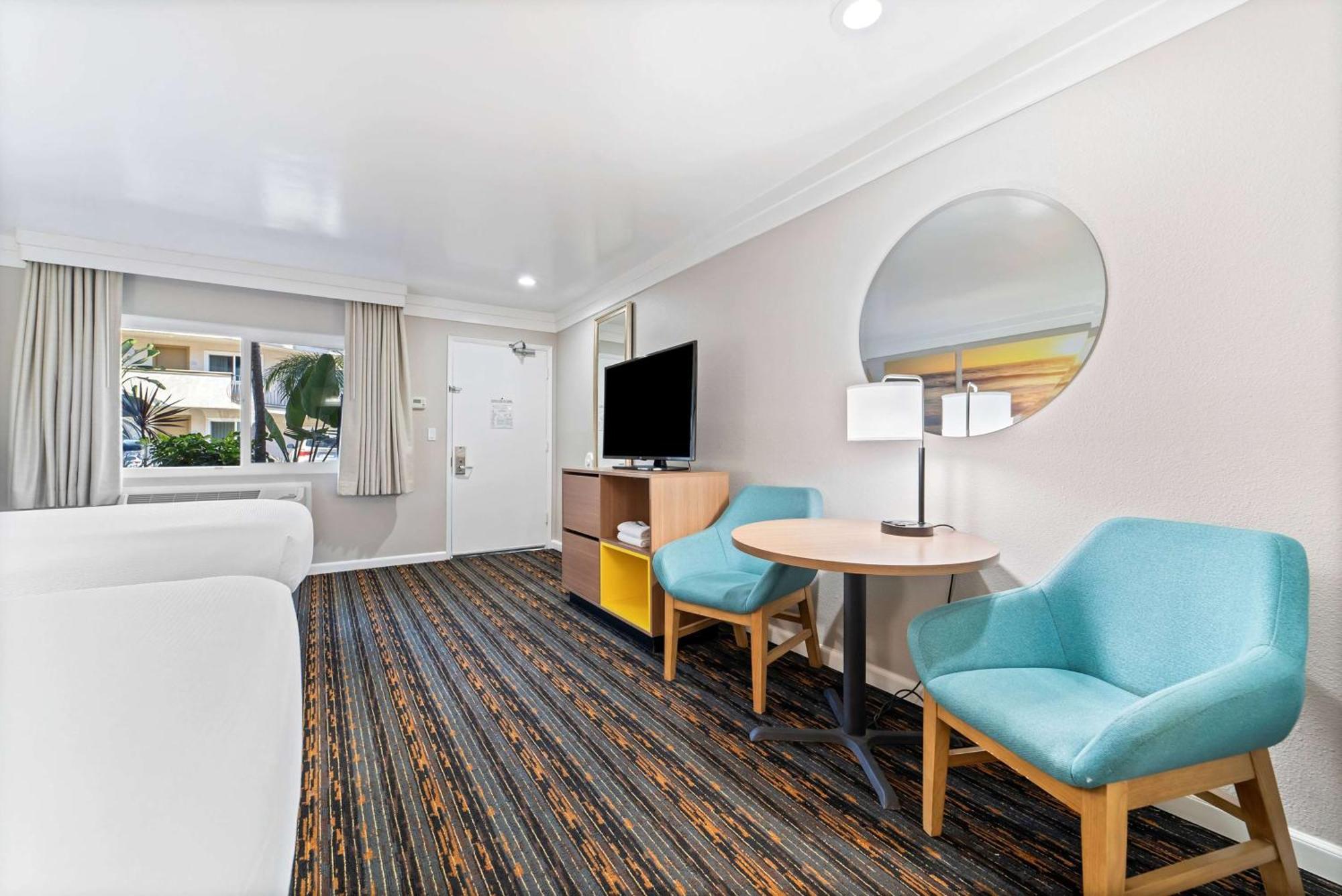 Days Inn By Wyndham San Diego Hotel Circle Eksteriør bilde